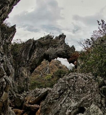 Cavalcante - Cachoeira Ponte de Pedra